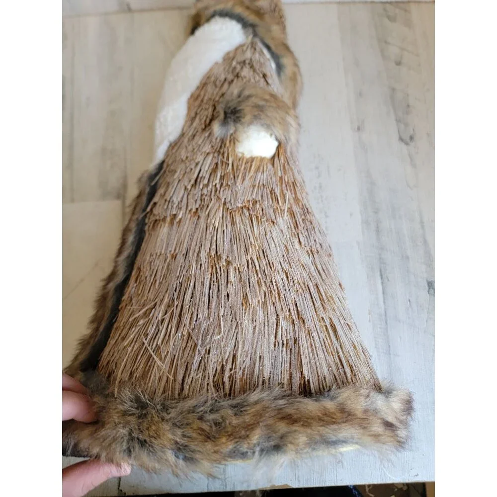 Pier‎ 1 Sisal brown Santa bottle brush wizard bristle Xmas home decor